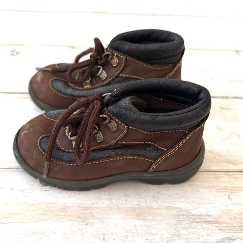 Boys Size 8 Leather Hiking Boots Kids Toddler Shoes OshKosh Genuine Kids Brand